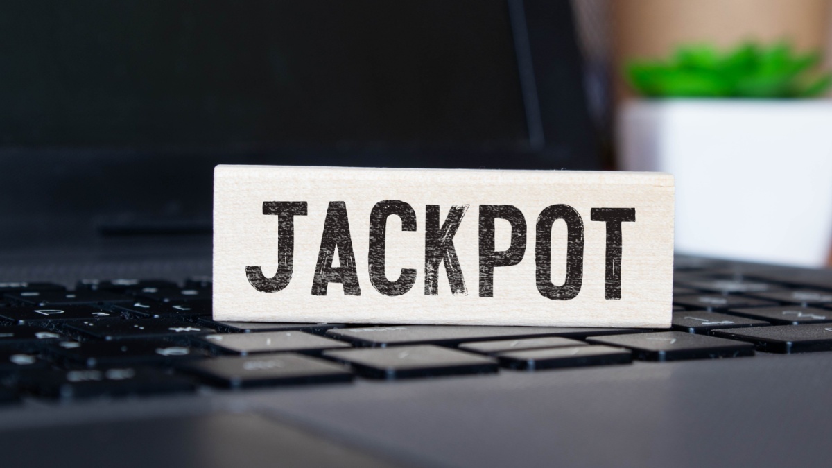 Jackpot.com on how lotto couriers grow audiences, not cannibalize them