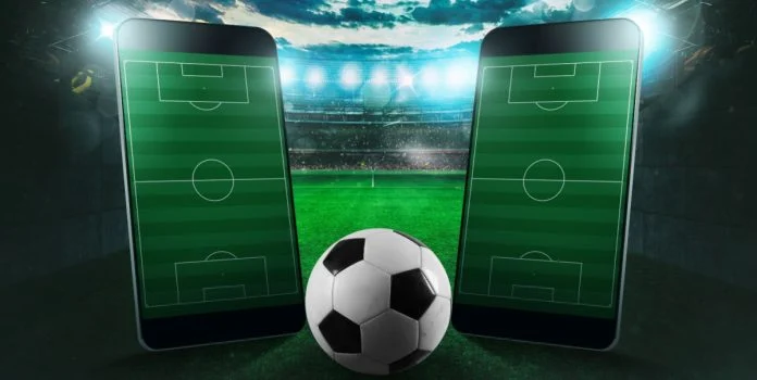 En un momento de definiciones para la industria del juego online en Brasil, Hugo Baungartner, reconocido ejecutivo del sector con amplia experiencia en mercados regulados, concedió una entrevista exclusiva a SBC Noticias para analizar el estado actual del mercado brasileño tras el primer ciclo regulatorio, los desafíos pendientes y el papel que deberán asumir operadores y reguladores en la próxima etapa. Así, Baungartner anticipó cuáles son las prioridades inmediatas para el mercado, desde la regulación B2B hasta el bloqueo de pagos a operadores no autorizados Precisamente, Hugo Baungartner, que recientemente anunció que se ha convertido en el General Manager – LATAM de PG SOFT | Pocket Games Soft, participará como orador en el debate Brazil Unfiltered: What Leaders Actually Think de SBC Summit, donde abordará las percepciones reales de la industria sobre la evolución del mercado. SBC Noticias: Brasil ha atravesado una transformación acelerada con la entrada en vigor de la regulación del juego online. Desde tu perspectiva, ¿cómo describirías el estado real actual del juego online en Brasil después de este primer ciclo regulatorio? ¿Cuáles son los principales aprendizajes y qué debería consolidarse o ajustarse en la próxima etapa? Hugo Baungartner: Mi visión es que la Secretaría de Premios y Apuestas (SPA) ha hecho su trabajo. Después de este primer ciclo, tiene una lectura clara de todo el ecosistema, y las piezas principales ya están en su lugar. Lo notable es la velocidad. Estamos hablando de unos 18 meses, y en ese período la SPA ha comprendido cómo funciona realmente el mercado y dónde están las prioridades. Siempre iba a ser un período de aprendizaje, y el regulador se movió lo suficientemente rápido para asimilarlo y pasar a la siguiente etapa. Ahora hay dos direcciones importantes a seguir. Una es la regulación B2B, que es la progresión natural ahora que el lado de las licencias está en marcha. La otra es eliminar del mercado a los operadores ilegales de forma definitiva. La SPA ha entendido que esto funciona en dos frentes: a través de la propia regulación B2B y cortando a los operadores no autorizados del sistema bancario, de Pix. Quita su acceso a los pagos y quitas su capacidad de operar. La regulación es un proceso vivo. Necesita seguir evolucionando junto con el mercado, y eso es exactamente lo que estamos viendo. Siempre habrá áreas que refinar, pero reducir el mercado ilegal es la prioridad inmediata. Más allá de eso, se trata de seguir profundizando la comprensión del regulador sobre el ecosistema, asegurando que el marco legal evolucione con el mercado y manteniendo un enfoque que refleje lo que la sociedad brasileña espera de una industria del juego regulada. SBC Noticias: Hugo, en Brasil hoy coexisten posiciones muy diferentes sobre el futuro del juego online, desde el fortalecimiento del modelo regulado hasta narrativas que incluso piden mayores restricciones o prohibiciones. ¿Cómo impacta esta incertidumbre política en tus decisiones estratégicas a largo plazo? H.B.: Gran parte de la incertidumbre se debe a lo joven que es todavía nuestra industria. La mayoría de la gente fuera de ella, en la opinión pública y entre los políticos, todavía no entiende realmente cómo funciona, y los medios a veces también lo hacen con dificultad. De ahí viene gran parte del ruido. Así que parte del trabajo, como industria, es cambiar eso. Tenemos que ayudar a la gente a saber qué es realmente este negocio y cómo opera. El momento no ayuda. Estamos en un año electoral, por lo que el tema se ve arrastrado directamente a las grandes conversaciones en Brasil, y eso naturalmente eleva la temperatura. A largo plazo, sin embargo, estoy muy confiado. Creo que el gobierno ya ha comprendido que no hay forma realista de prohibir el juego online. La demanda siempre está ahí, y si intentas cerrarla no desaparece, simplemente se traslada al lado ilegal. Se ve el mismo patrón en todas partes. En el Reino Unido, en Estados Unidos, siempre hay una parte del juego que ocurre ilegalmente, y nadie ha logrado eliminar eso por completo. Una prohibición total simplemente no funciona. Mi creencia es que el gobierno lo entiende, y no espero ninguna prohibición. Por eso el toma y daca político no cambia el pensamiento a largo plazo. Seguimos comprometidos con el modelo regulado y seguimos haciendo el trabajo de ayudar a la gente a conocer la industria, en lugar de planificar en torno a una prohibición que no creo que vaya a llegar. SBC Noticias: Uno de los principales desafíos del mercado sigue siendo la lucha contra el juego ilegal y la necesidad de diferenciar claramente la oferta regulada. ¿Qué herramientas —regulatorias, tecnológicas o de comunicación— consideras más efectivas para avanzar en esa diferenciación? H.B.: Para mí, las herramientas más efectivas son las que golpean a los operadores ilegales donde realmente les duele: en su dinero y en su suministro. El mejor camino es Pix. Si trabajas con el sistema de pagos para bloquear a los operadores ilegales, cortas su capacidad para recibir depósitos y pagar ganancias, y sin eso no pueden funcionar realmente aquí. Es el mismo punto que repito: elimina el acceso a los pagos y eliminas el negocio. Ahí es donde la tecnología y el lado financiero hacen el trabajo pesado. Junto a eso, la regulación B2B es la pieza estructural. Una vez que el lado de la oferta está licenciado y certificado, los operadores solo pueden trabajar con proveedores regulados, y todo el ecosistema legal se vuelve trazable y responsable. Los operadores ilegales simplemente no pueden conectarse a eso. En el lado regulatorio, esa es la herramienta que cierra la brecha. Luego está la comunicación, que es fácil de subestimar. Parte de nuestro trabajo es ayudar a los jugadores a reconocer cómo se ve una oferta regulada con licencia, para que puedan diferenciarla de un sitio ilegal. Cuando la gente sabe cómo detectar la diferencia, la demanda se mueve hacia los operadores legales por sí sola. Así que lo veo así: trabajas ambos frentes. Los pagos y la regulación B2B asfixian la oferta ilegal, y la comunicación clara atrae a los jugadores hacia el lado regulado. SBC Noticias: La publicidad se ha convertido en uno de los temas más sensibles del mercado brasileño. ¿Qué papel debería jugar la publicidad en un mercado como Brasil para equilibrar el crecimiento, la protección del usuario y la competencia justa? H.B.: La publicidad es un tema sensible, y no voy a fingir que es sencillo. Mi opinión es que las normas publicitarias excesivamente restrictivas o las prohibiciones absolutas pueden tener consecuencias no deseadas y, en última instancia, afectar a las mismas personas a las que pretenden proteger. La razón es sencilla: la publicidad es una de las formas más claras para que los consumidores distingan un operador regulado con licencia de uno ilegal. Los operadores regulados son los negocios que operan abiertamente y son responsables de lo que hacen. Si se elimina o se restringe severamente su capacidad de publicitar, la demanda de los consumidores no desaparece. En cambio, se vuelve más difícil para los jugadores identificar qué operadores tienen licencia y cuáles no. Una vez que esa distinción se vuelve menos clara, los operadores ilegales se benefician inevitablemente, porque nunca cumplieron las normas en primer lugar. Por eso creo que una prohibición absoluta de la publicidad sería contraproducente. La industria se adaptaría, pero los consumidores perderían una de las señales más visibles que les ayuda a identificar operadores seguros y regulados. Las personas más afectadas serían los jugadores, que tendrían más dificultades para distinguir los negocios legítimos de aquellos que no ofrecen protección regulatoria alguna. Ahí es donde está el equilibrio para mí. Hecha de forma responsable, la publicidad es parte de la protección del usuario en lugar de lo contrario, porque es lo que ayuda a los jugadores a encontrar el lado regulado del mercado. También mantiene la competencia justa, ya que los operadores con licencia siguen siendo visibles frente a los ilegales en lugar de ser empujados a las sombras junto a ellos. Y el crecimiento sigue naturalmente a partir de eso, porque un mercado legal solo puede expandirse adecuadamente cuando se le permite operar a la luz del día. El objetivo no debería ser apagar la publicidad, sino mantenerla responsable y claramente vinculada a la oferta regulada, para que cumpla la función de señalar a los jugadores en la dirección correcta. SBC Noticias: En cuanto al juego responsable, ¿qué responsabilidades concretas deberían asumir hoy operadores y reguladores para abordar el juego problemático sin frenar la innovación? H.B.: Creo que la mayoría de las herramientas ya están en su lugar. Tanto los operadores como el gobierno han hecho un trabajo real en esto. Tenemos autoexclusión y límites en depósitos y gastos, y los propios productos vienen con salvaguardas integradas. El marco está ahí. También se ve en la comunicación orientada al jugador, donde la advertencia de +18 y los recordatorios para jugar responsablemente ya son estándar. La información que la gente necesita para tomar decisiones sensatas está frente a ellos. Así que cuando la pregunta es qué más deberían asumir los operadores y reguladores, me gustaría matizar ligeramente el enfoque. No es que nos falten herramientas. La responsabilidad ahora es usarlas adecuadamente y de manera consistente. Para los operadores, eso significa mantener las salvaguardas fáciles de encontrar y actuar realmente sobre lo que los datos les dicen sobre el comportamiento de un jugador. Para los reguladores, se trata de mantener el marco estable y asegurarse de que se aplique de manera uniforme, para que todos jueguen con las mismas reglas. Si las protecciones ya están integradas en cómo funciona el mercado, no necesitas una ola de nuevas restricciones superpuestas que frenen a todos. Dejas que lo que ya está en su lugar haga su trabajo y madure con el tiempo. SBC Noticias: La inteligencia artificial está empezando a cambiar la forma en que la industria entiende a los usuarios, gestiona riesgos y personaliza experiencias. ¿Qué impacto crees que tendrá la IA en el desarrollo del mercado brasileño en los próximos años? H.B.: Sobre la IA, lo primero que hay que decir es que ya está aquí y lleva un tiempo. Para mí, el mayor valor está en el lado de la protección. La IA es lo que permite dar sentido al comportamiento del usuario a gran escala. Puede detectar los patrones que indican que un jugador está entrando en dificultades, y puede hacerlo antes y con más precisión que cualquier persona vigilando manualmente. Eso se conecta directamente con el punto del juego responsable que mencioné antes. Ya tenemos las herramientas —autoexclusión, límites de depósito y demás—, pero la IA es lo que las convierte de algo reactivo en algo que puede intervenir en el momento adecuado. Así que en la gestión de riesgos, ahí es donde veo que marca la diferencia más clara. Funciona de la misma manera en el entendimiento del usuario. Cuanto mejor puedas analizar lo que los jugadores realmente quieren y cómo se comportan, más puedes dar forma a la experiencia en torno a ellos, y eso es bueno para el jugador y bueno para el operador. La clave es que la personalización y la protección vayan de la mano, para que estés usando la misma inteligencia para cuidar a las personas en lugar de solo mantenerlas jugando. Para Brasil específicamente, creo que esto es aún más importante porque el mercado es joven y se mueve rápido. Acertar con la IA desde el principio, con la protección integrada en cómo se usa, significa que el mercado puede crecer de manera saludable en lugar de tener que arreglar problemas después del hecho. SBC Noticias: De cara a SBC Summit 2026, ¿cuáles son tus expectativas para el evento y qué importancia tienen este tipo de encuentros globales para discutir el futuro del juego online en Brasil y la región? H.B.: SBC Summit ya se ha convertido en uno de los principales eventos del calendario, así que mis expectativas son altas. Para Brasil en particular es importante. Está el idioma compartido y también hay un afecto genuino por el país, lo que lo convierte en un punto de encuentro natural para nosotros. Es donde los operadores y los proveedores de servicios se reúnen todos en un mismo lugar. Por eso estos encuentros son tan importantes ahora mismo. El mercado brasileño está en una etapa temprana y de rápido movimiento, y muchas de las preguntas de las que hemos estado hablando —operadores ilegales, los próximos pasos en la regulación, cómo madura el mercado— no son cosas que ninguna empresa resuelva por sí sola. Necesitas a los operadores, a los proveedores y a la industria en general en la misma sala, teniendo esas conversaciones directamente. Eventos como Lisboa son donde eso realmente sucede, y donde tiende a tomar forma la dirección del mercado. Así que espero con ansias. Espero conversaciones sólidas, las personas adecuadas alrededor de la mesa, y un sentido real de hacia dónde se dirigen Brasil y la región en general. Para un mercado que se mueve tan rápido como el nuestro, ser parte de eso es genuinamente valioso. Únete a Hugo Baungartner en SBC Summit Pase de Conferencia (599 euros): Incluye acceso al piso de exposición y a los escenarios de la conferencia, lo que te permitirá ampliar tu red de contactos y aprovechar al máximo el programa educativo. Pase de Negocios (799 euros): Acceso al piso de exposición, las sesiones de la conferencia y el nuevo programa de networking estructurado de SBC Summit, que te permitirá establecer contactos más relevantes y organizados. Pase VIP (999 euros): Disfruta de acceso completo al piso de exposición, la conferencia y todas las actividades de networking de SBC Summit. Además, recibirás comida de cortesía del festival gastronómico de la cumbre y acceso a todos los eventos de networking nocturnos. Para actualizar su pase e incluir Education+, envíe un correo electrónico a upgrade@sbcgaming.com.